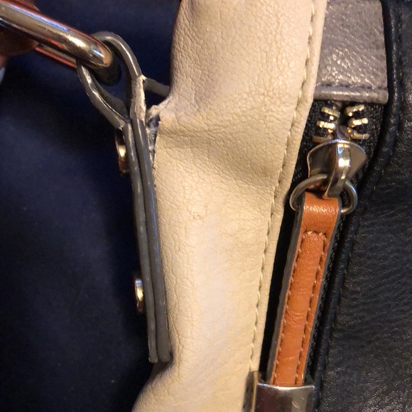 Maurices crossbody purse. - Picture 8 of 9